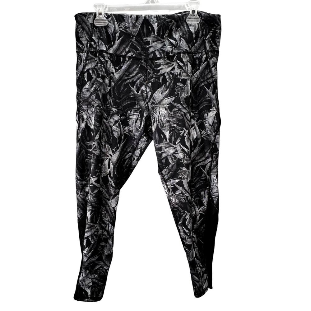 C9 Champion Leggings size XXL Black White Tropical Palm Floral Print